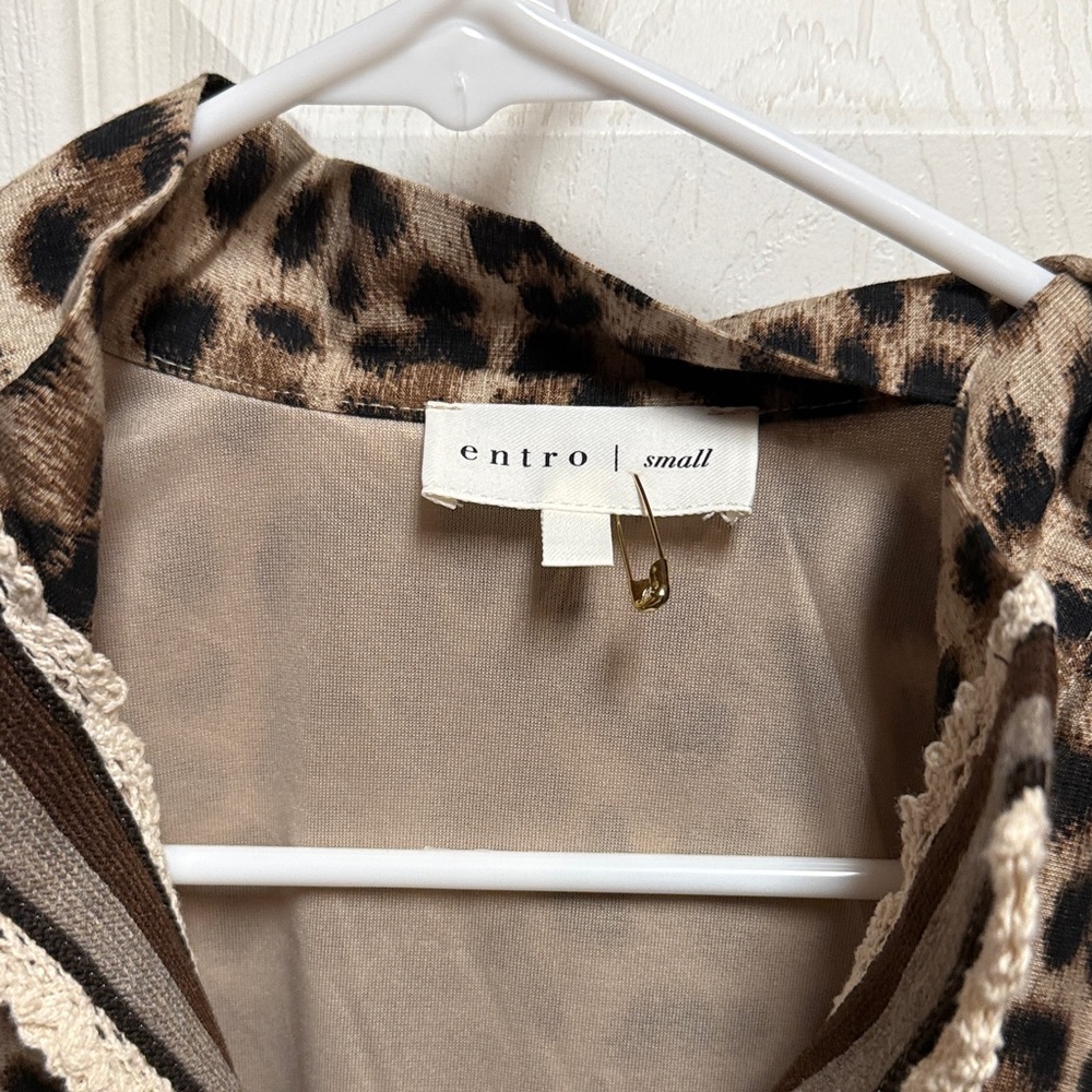 Entro Leopard Print Kaftan - Picture 2 of 6